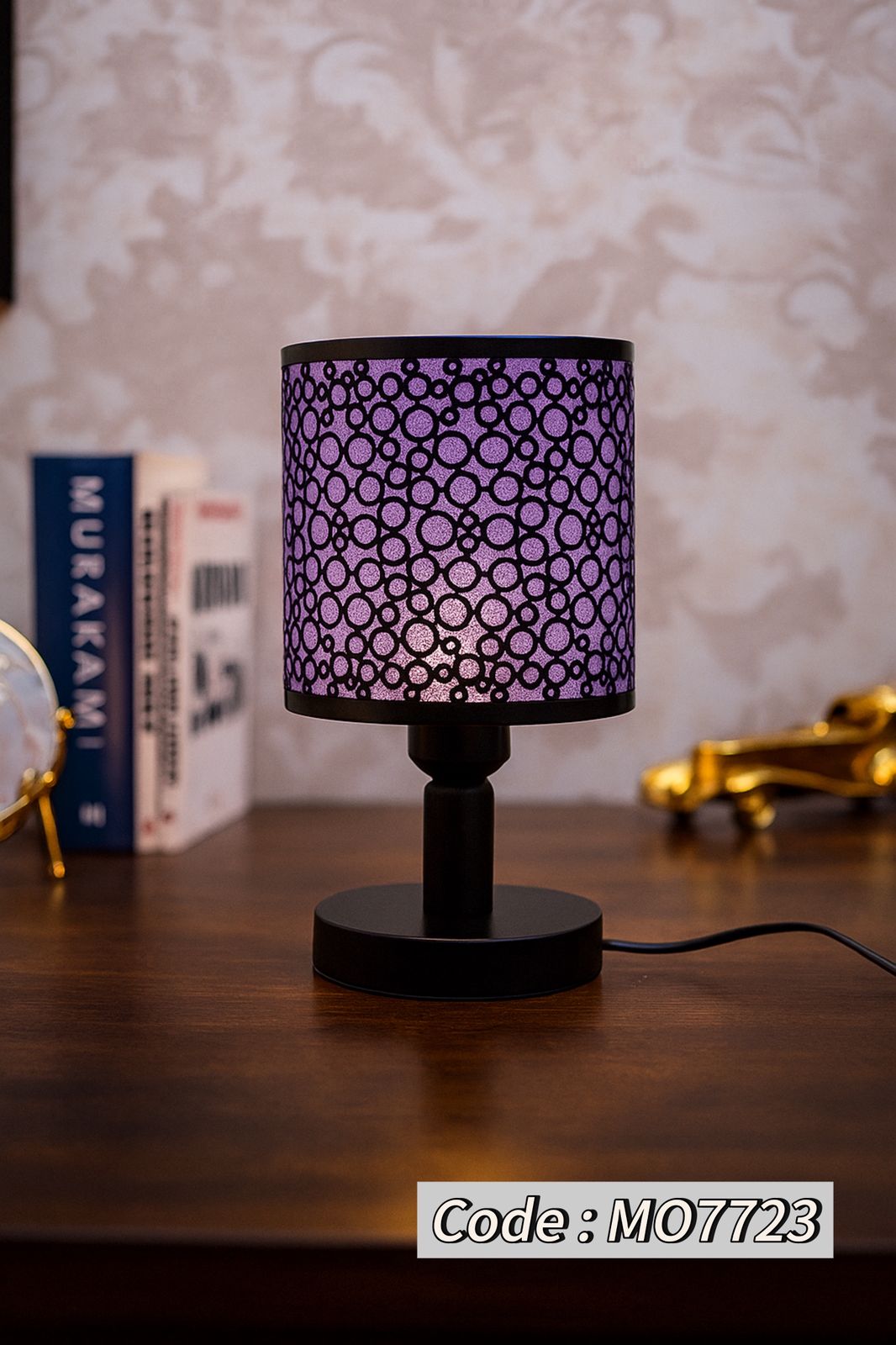 আধুনিক নকশার বেডসাইড টেবিল ল্যাম্প Code : MO7723
